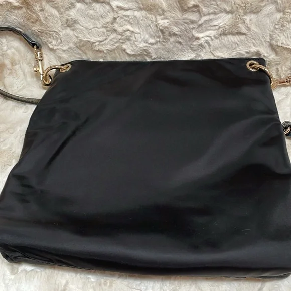 RARE🔥 Henri Bendel PETROL Messenger crossbody!!! - Picture 6 of 8